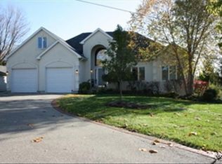 120 River Park Pl, Dundee, MI 48131