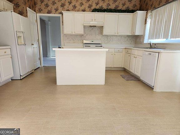 3rd image of 3931 Tugaloo River Dr