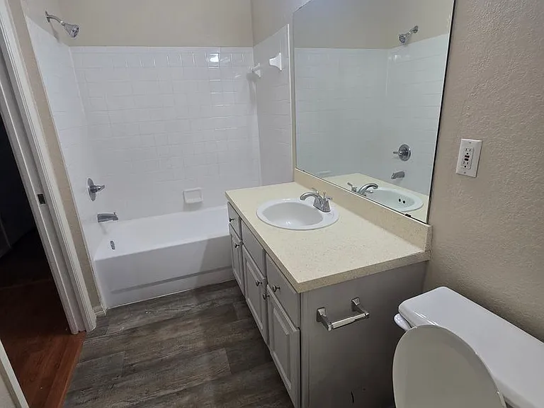 13010 Arbor Isle Dr — Photo 20