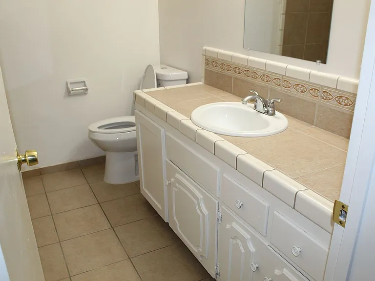 2109 Belvedere Ave — Photo 8