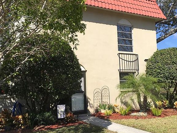 2nd image of 2700 Bayshore Blvd #6