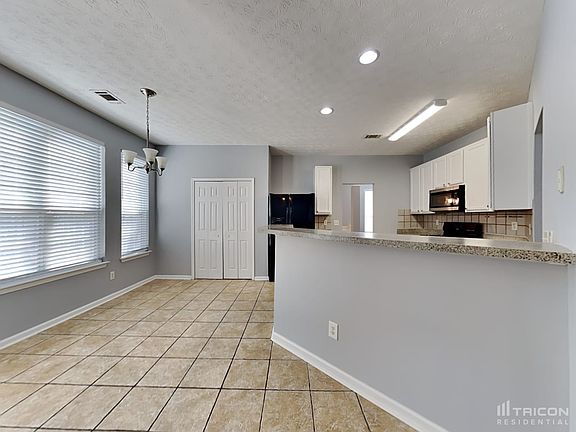 5th image of 308 Shasta Ln