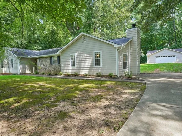 185 Starrs Mill Dr, Senoia, GA 30276
