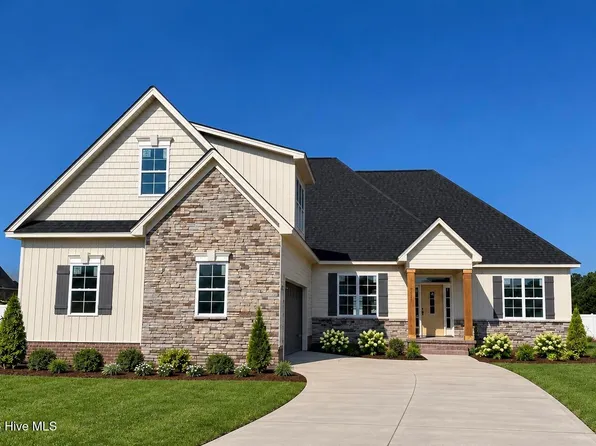3025 Camille Drive, Winterville, NC 28590