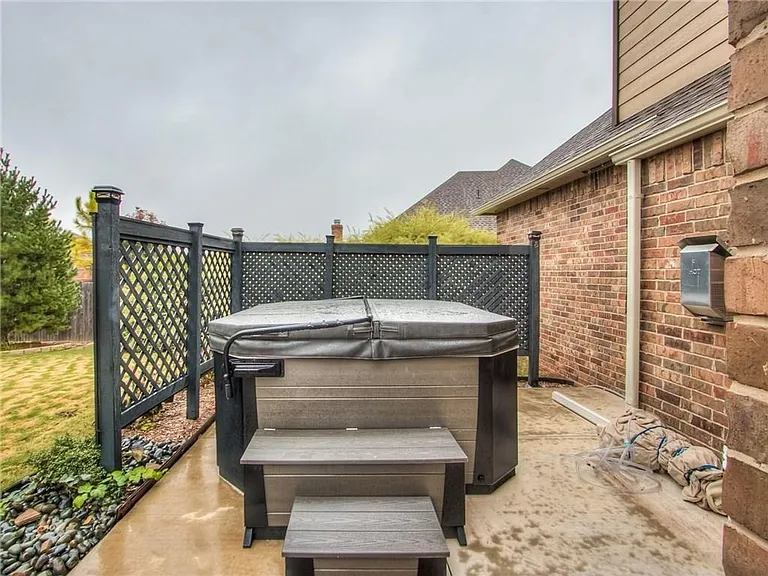 15412 Homecoming Dr — Photo 36