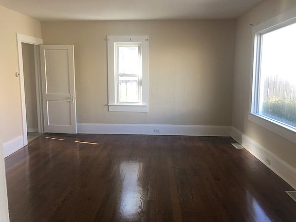 4th image of 113 W South St