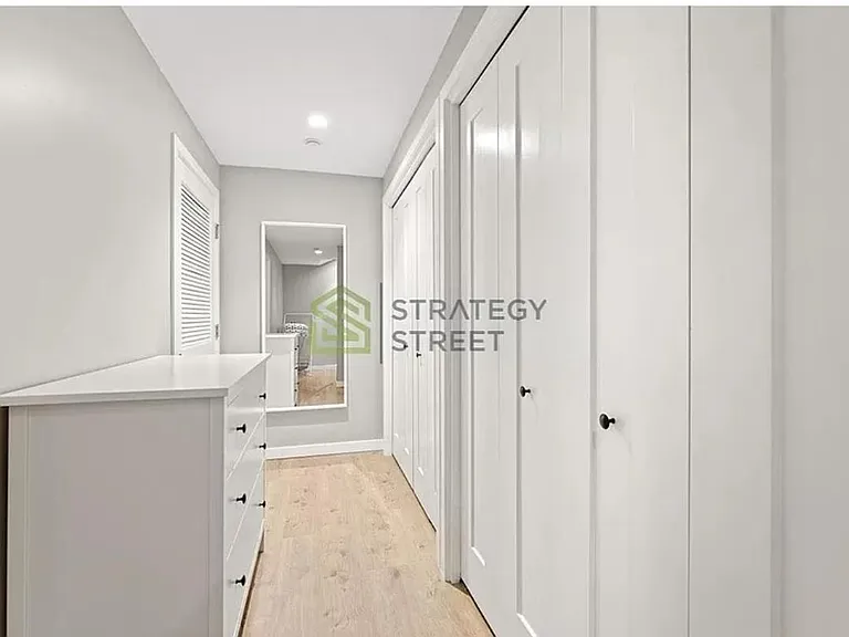 246 Boston St — Photo 9