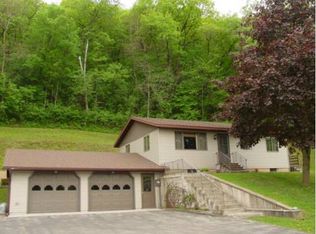 22274 E Burns Valley Rd, Winona, MN 55987