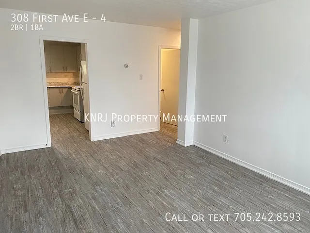 308 1st Ave E #4 — Photo 6
