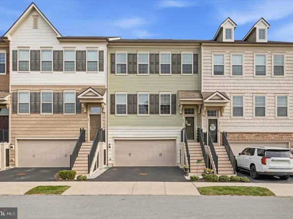 95 Locks Farm Ln, Downingtown, PA 19335