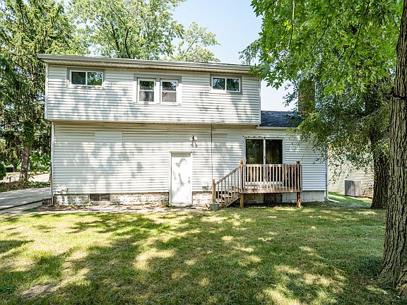 2nd image of 3718 Lake St