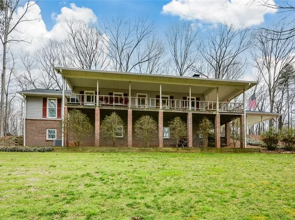 883 Tilley Rd, Talking Rock, GA 30175