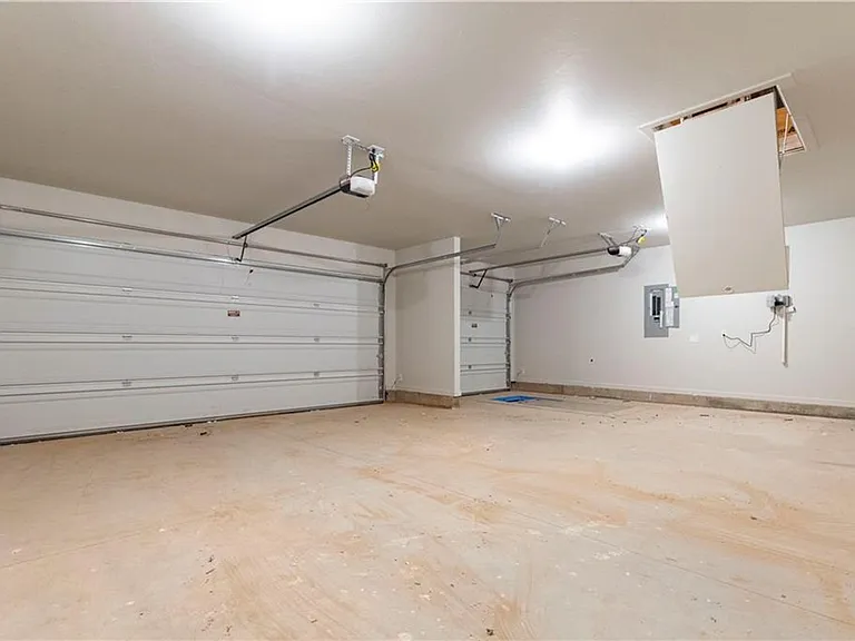 16300 Marsha Dr — Photo 24