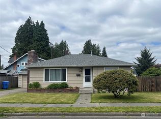 618 7th St SW, Puyallup, WA