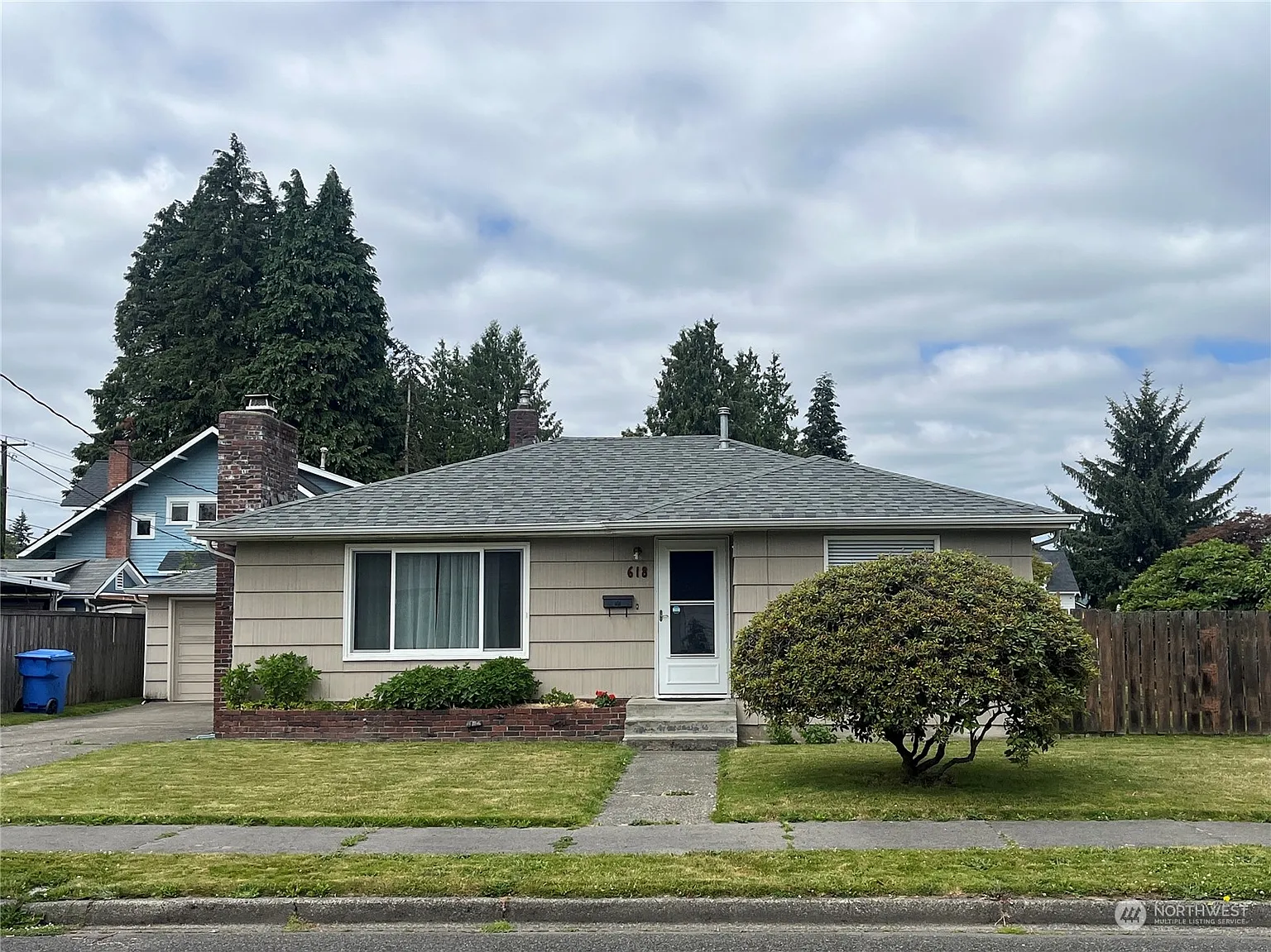 618 7TH Street SW photo 1