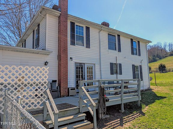 3rd image of 1421 Bishoptown Rd