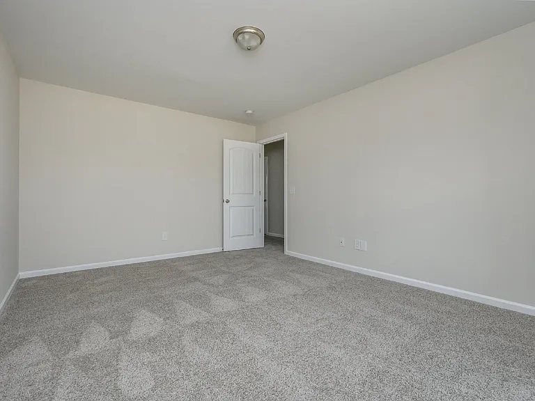 105 Bruinen Dr — Photo 37