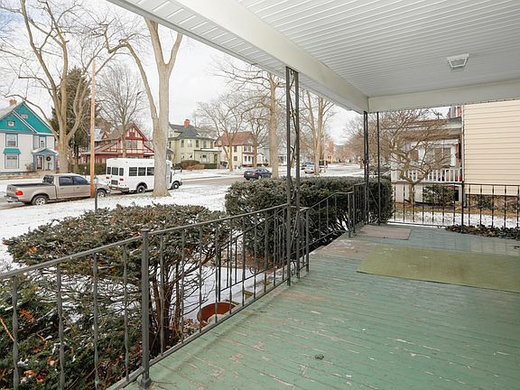 38 Garrison Ave-104