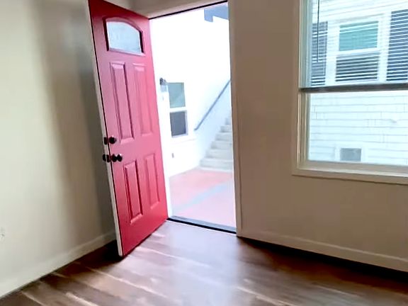 3rd image of 7342 Girard Ave #9