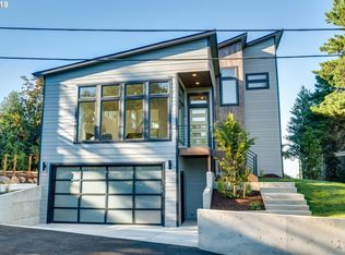 5540 SW Menefee Dr, Portland, OR 97239