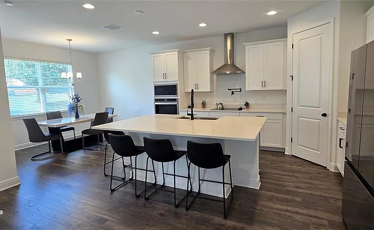 18410 Blue Heron Cir — Photo 24
