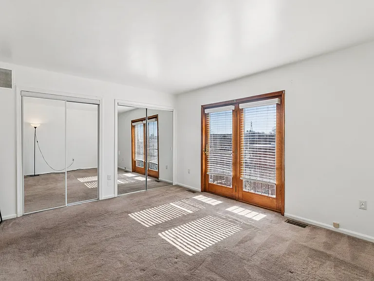 3379 Frederick St — Photo 19