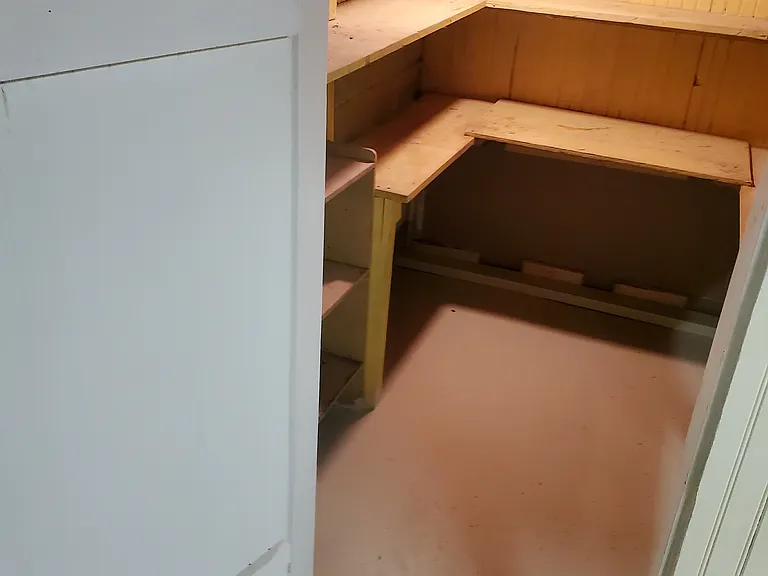 521 N Rembrandt Ave — Photo 37