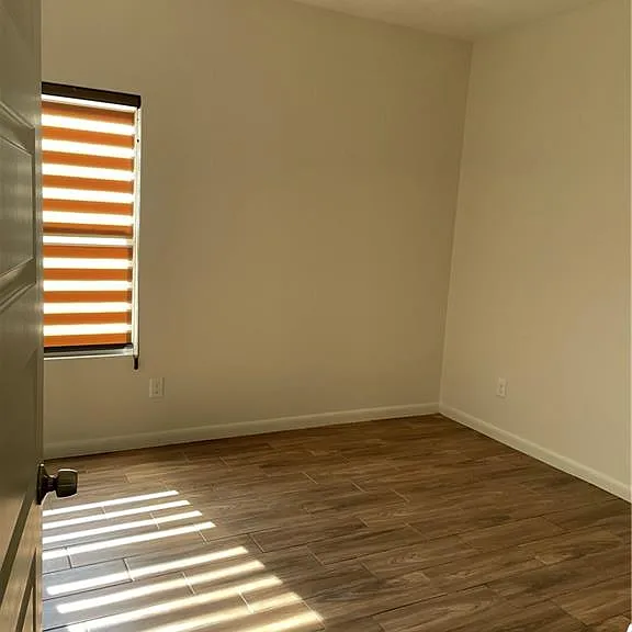 909 W Smith Dr #3 — Photo 4