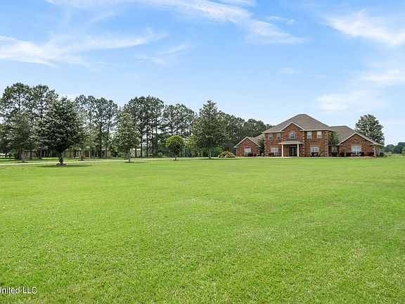 4th image of 81 Anastasia Dr