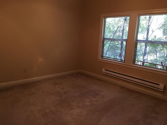 5th image of 610 E 19th St APT 101