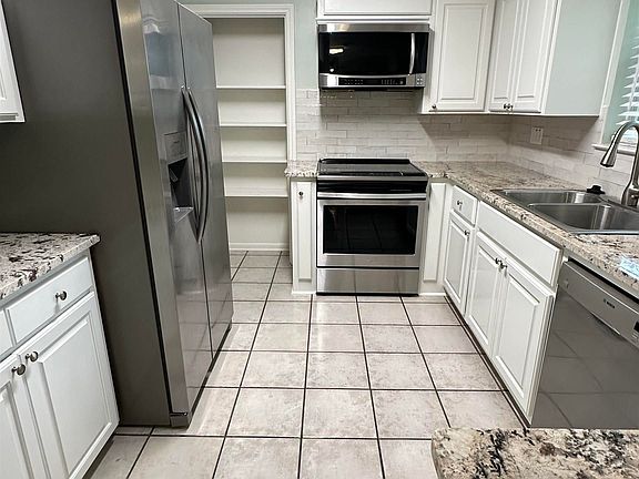 4th image of 5615 Jane Marie St