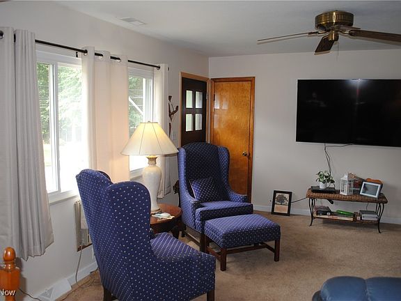 4th image of 3430 Winthrop Dr