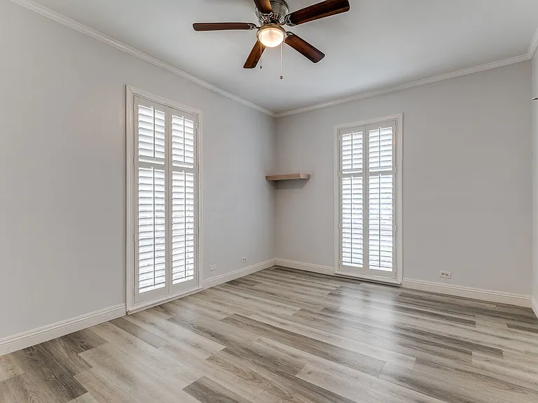 7709 Broadway #113 — Photo 16