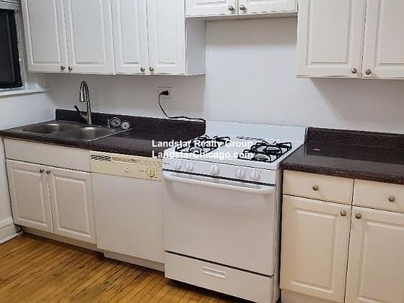 4th image of 3057 W Eastwood Ave