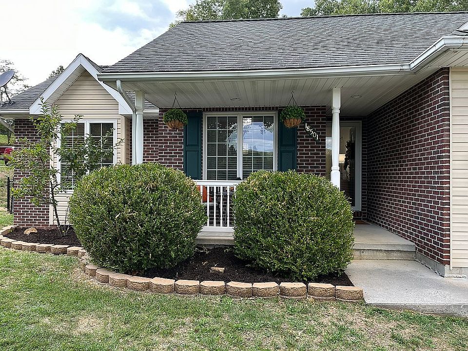 1st image of 18501 Palmer Ln