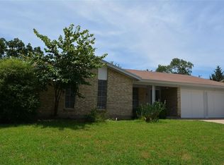 1812 Knoxville Dr, Bedford, TX 76022