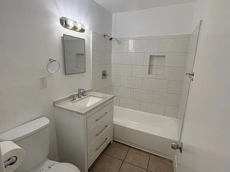 2 bed/1 bath in Beautiful Long Beach! — Photo 19