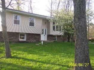 124 Evergreen Ln, Valparaiso, IN 46385