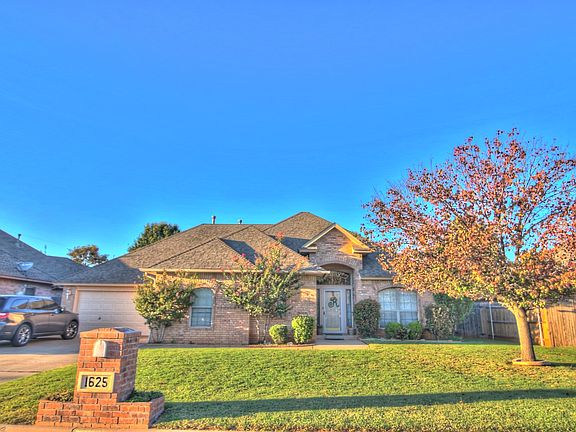 2nd image of 1625 SW 129th St
