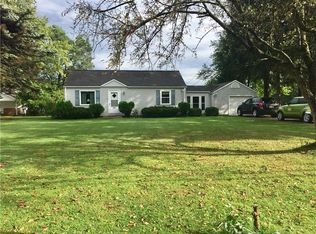 1553 Savannah Rd, New Castle, PA 16101