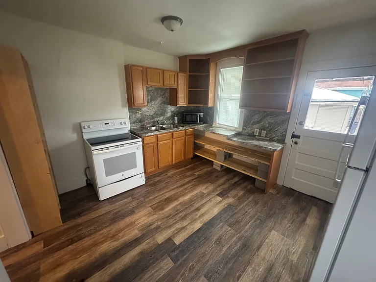 1409 Pursell Ave — Photo 5