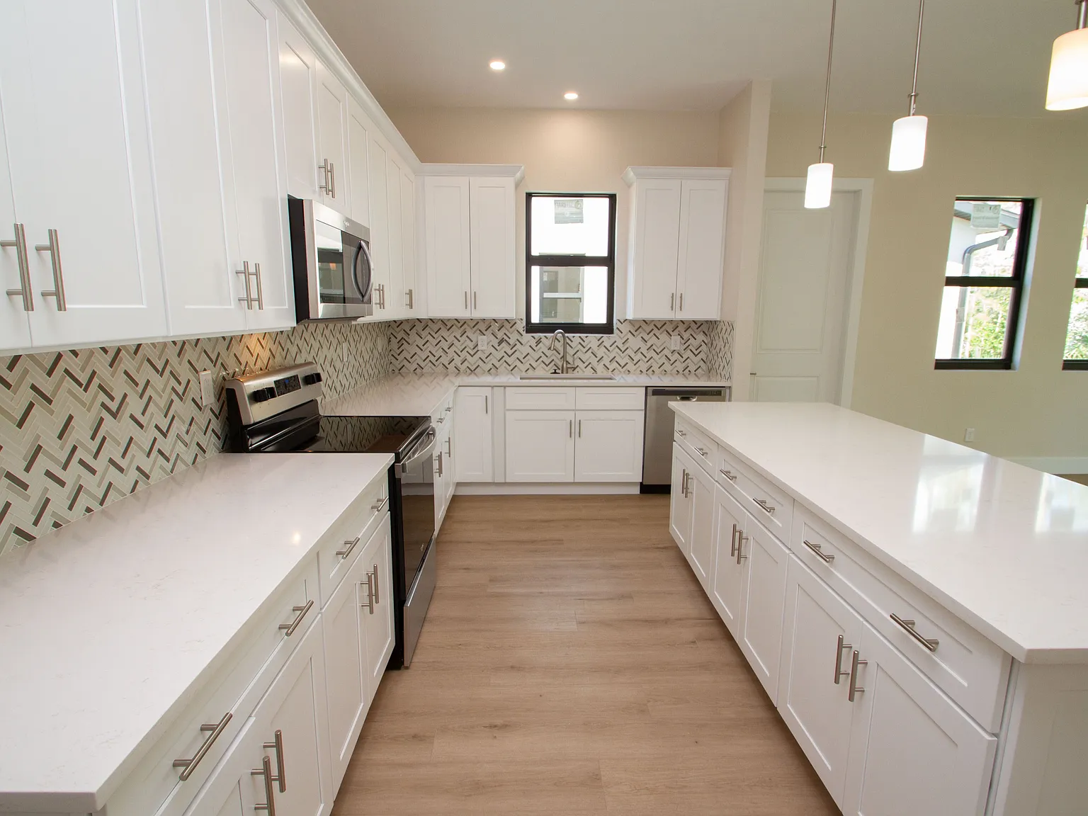 5826 Jasper Way — Photo 3