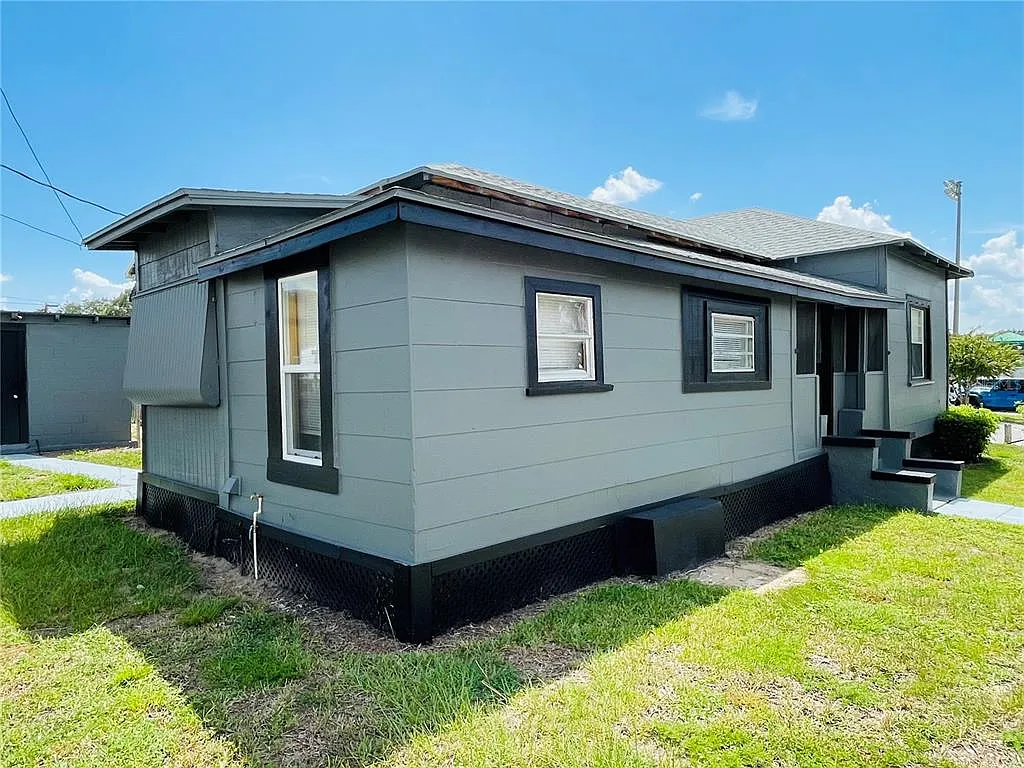 2 bed, 1.0 bath, 1000 sqft, $2,000 — Photo 3
