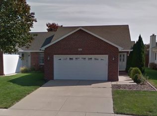 2802 Cronin Dr, Springfield, IL 62711