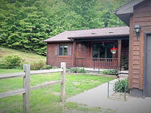 3rd image of 112 White Bear Dr
