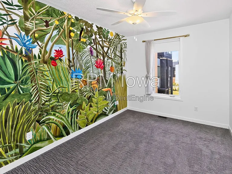 244 E Center St — Photo 16