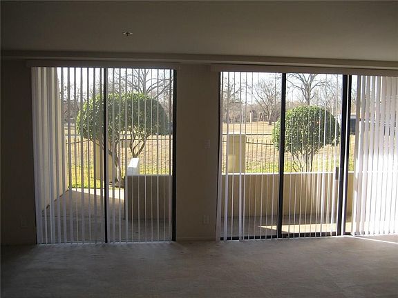 4th image of 40 N Interstate Highway 35 APT 1A1