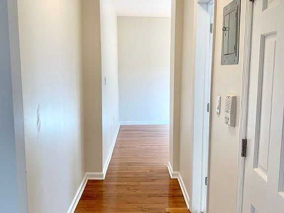 3rd image of 623 W 207th St APT 28