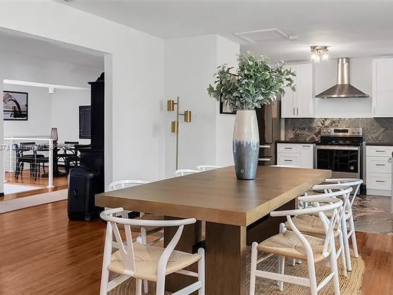 660 NE 121st St #660 — Photo 16