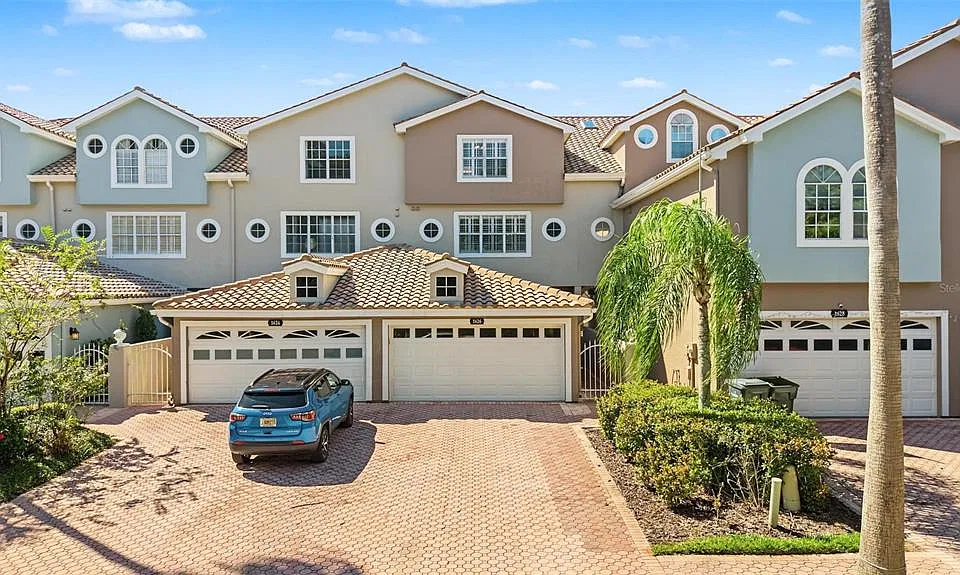 1626 Lago Vista Blvd